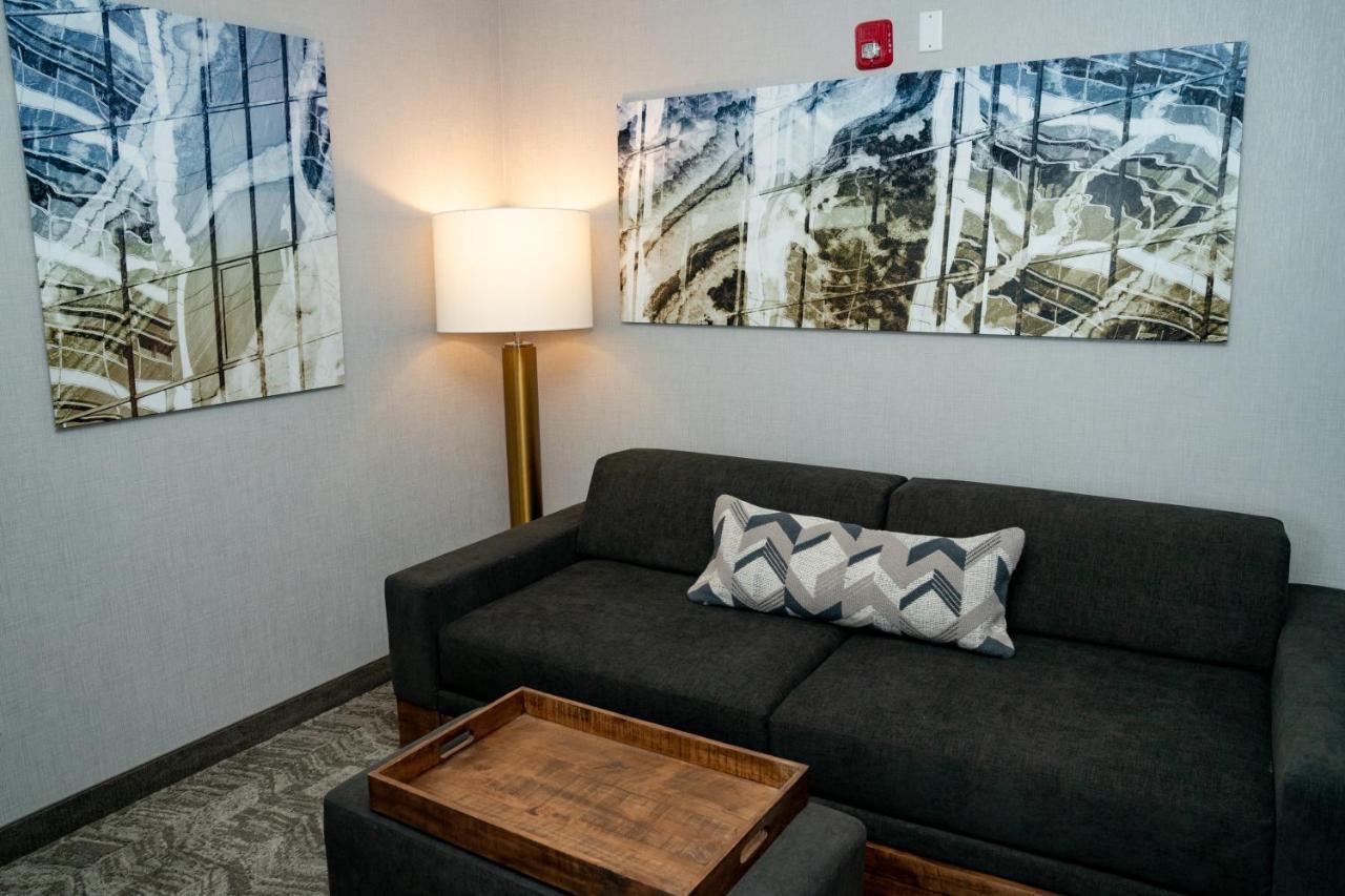 Springhill Suites By Marriott Woodbridge Zewnętrze zdjęcie